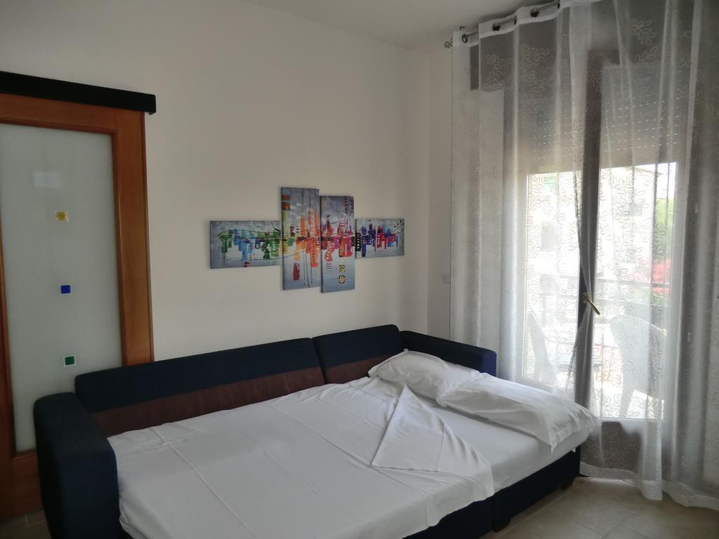 Salvi Apartment Peschiera del Garda Room photo